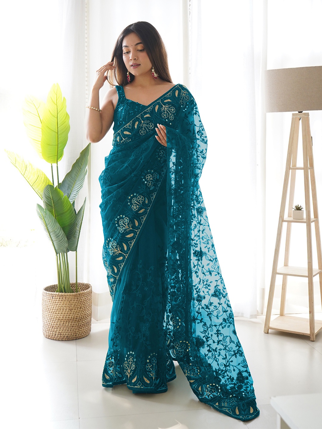 

Munir Embellished Aari Work Net Designer Saree, Blue