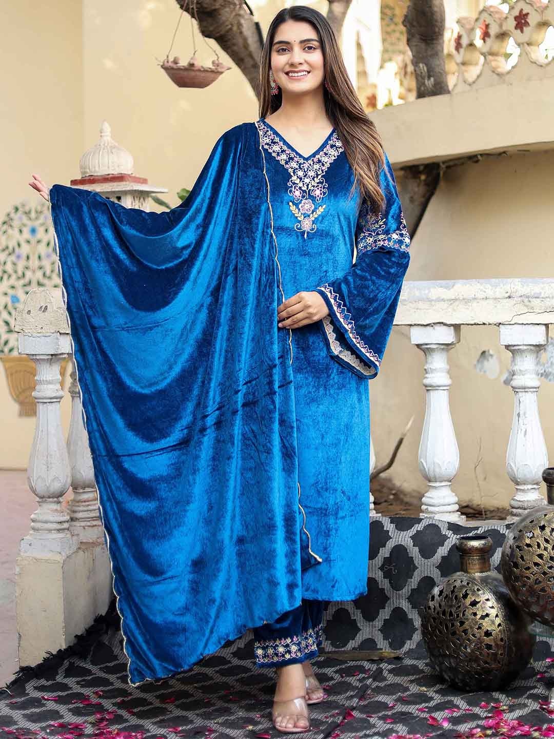 

KIDPORIUM Floral Embroidered Velvet Bell Sleeves Straight Kurta with Trousers & Dupatta, Blue