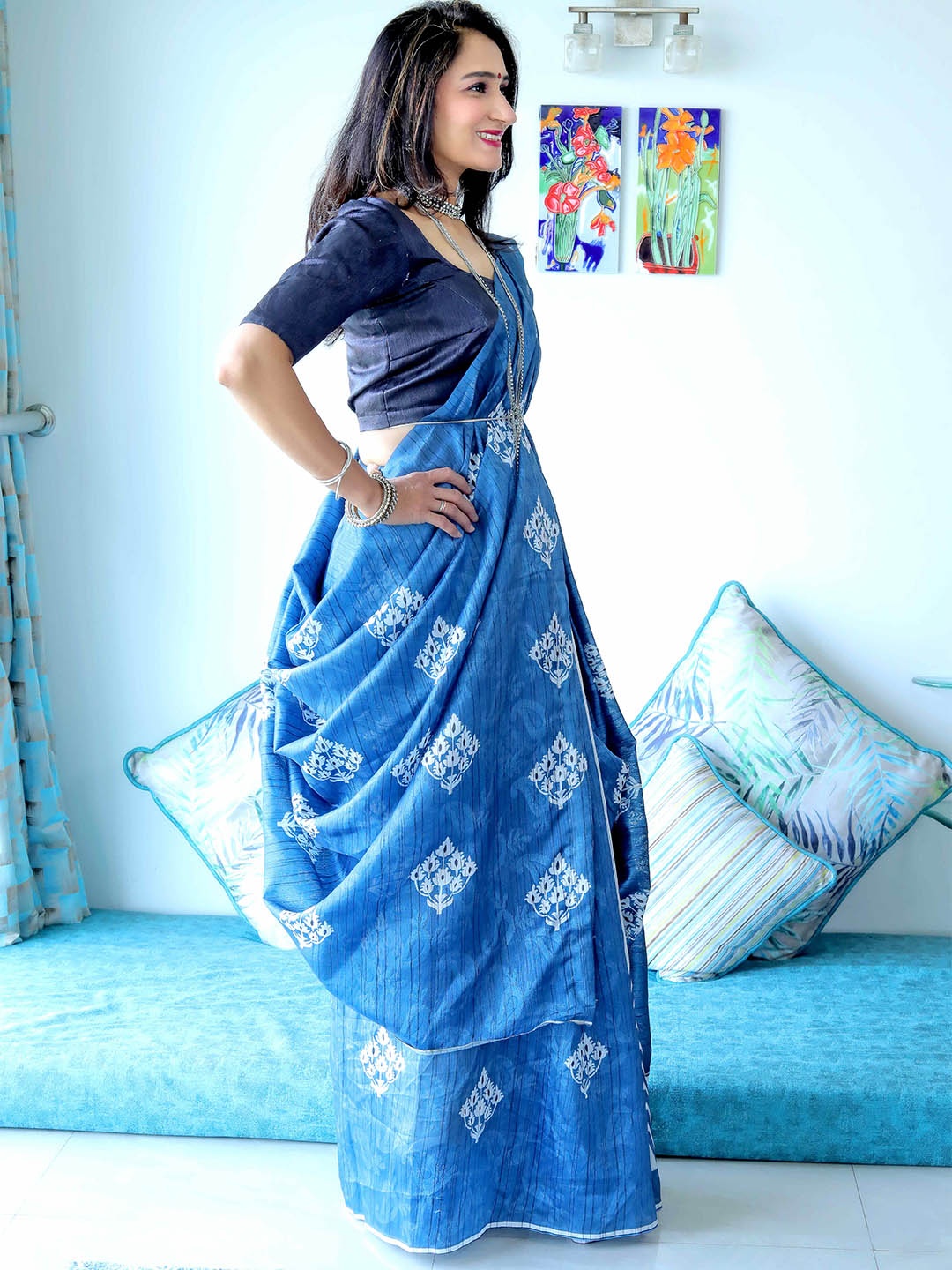 

NIWAA Floral Block Printed Organza Silk Banarasi Saree, Blue