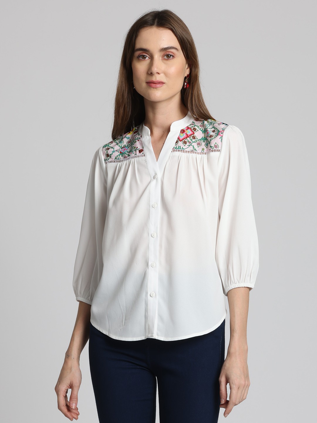 

SHAYE Floral Printed Mandarin Collar Cuffed Sleeves Gathered Shirt Style Top, White
