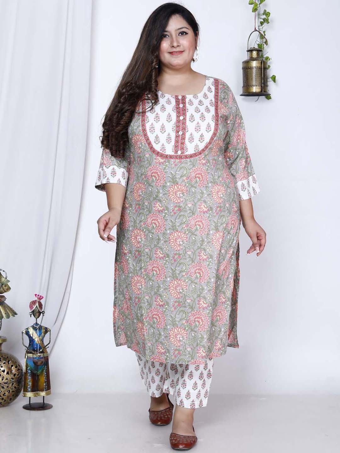 

Meena Bazaar Plus Size Floral Printed Kurta With Palazzos & Dupatta, Cream