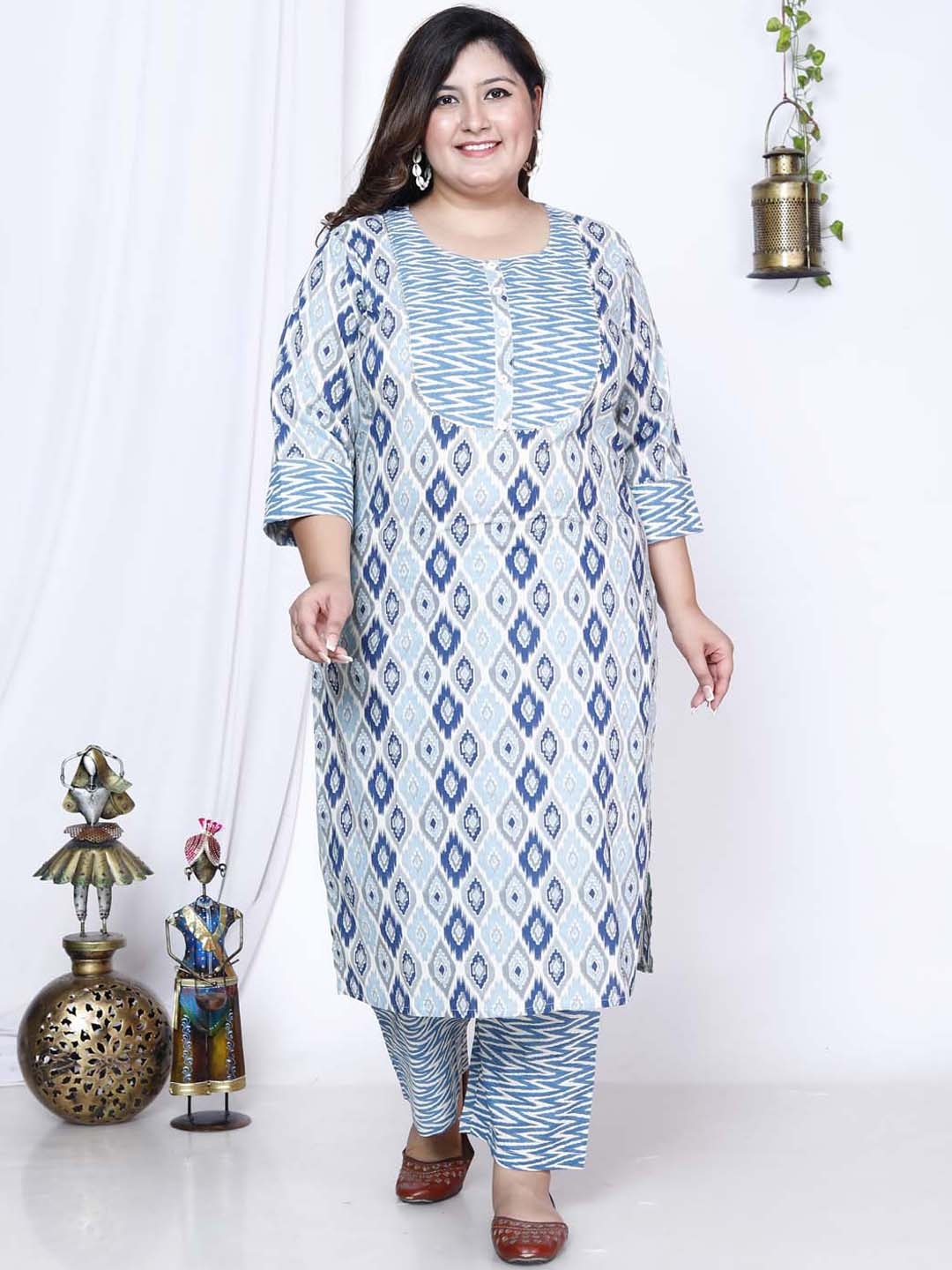 

Meena Bazaar Plus Size Geometric Printed Kurta With Palazzos & Dupatta, Blue