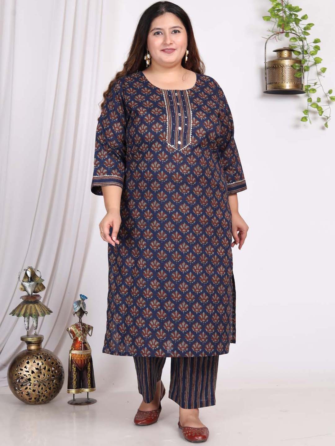 

Meena Bazaar Plus Size Ethnic Motifs Round Neck Cotton Kurta with Palazzos & Dupatta, Navy blue