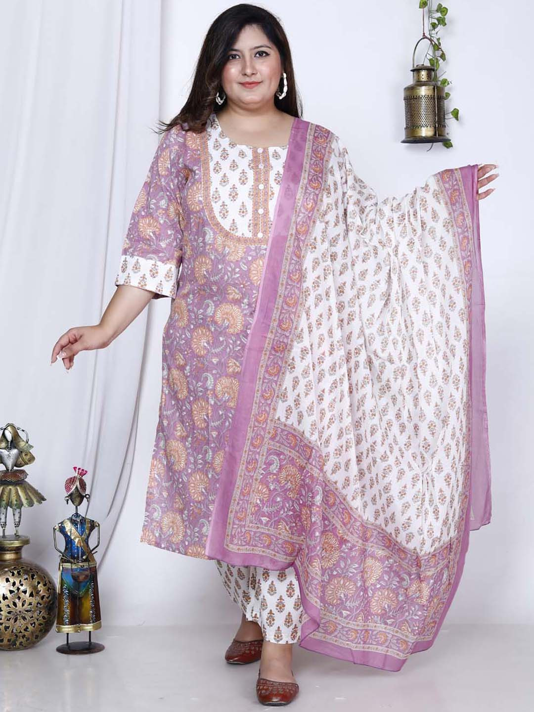 

Meena Bazaar Plus Size Floral Printed Kurta With Palazzos & Dupatta, Lavender