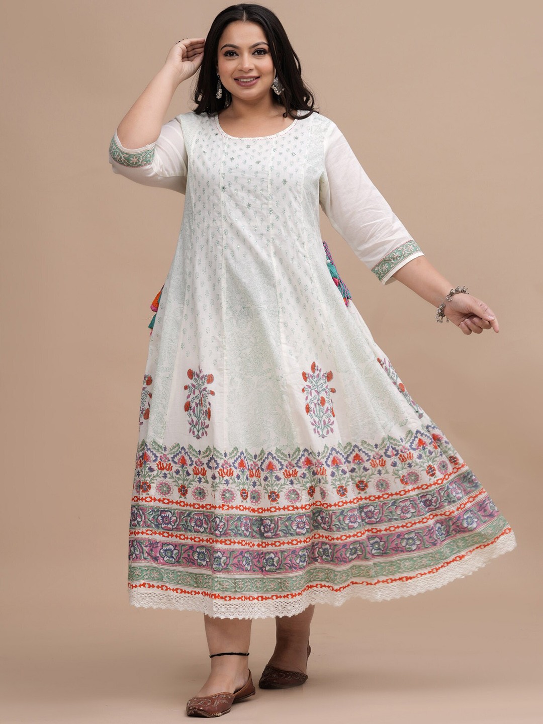 

Sztori Ethnic Motifs Cotton Printed Sequence Flared Kurta, White