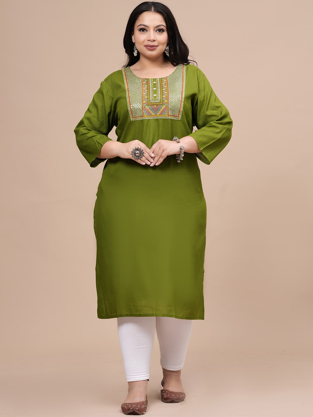 

Sztori Rayon Embroidered Sequinned Kurta, Olive