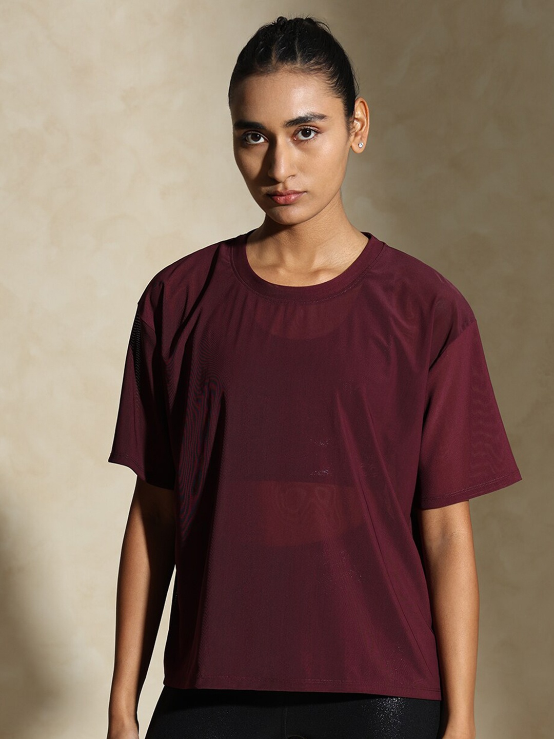 

Silvertraq Round Neck Drop-Shoulder Sleeves Dry Fit Sports T-shirt, Maroon