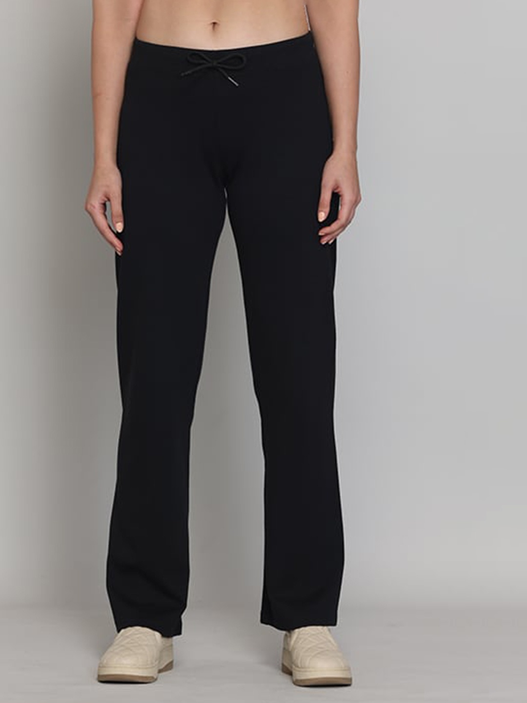 

Muvazo Women Relaxed Fit Pure Cotton Track Pant, Black