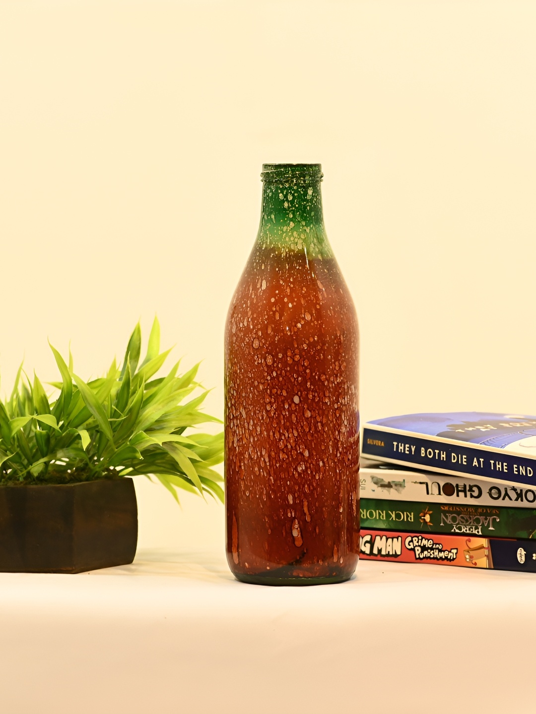 

Afast Red & Green Textured Cylindrical Glass Vases