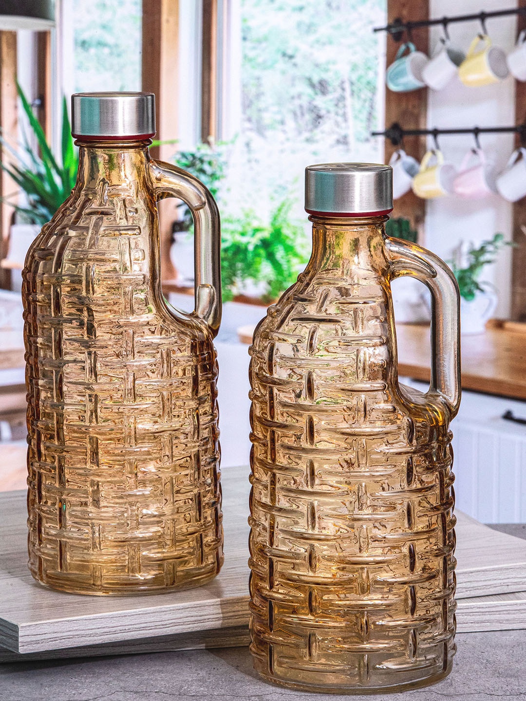 

Roxx Yellow 2 Pieces Textured Single Wall Vacuum Water Bottles 1 L Each