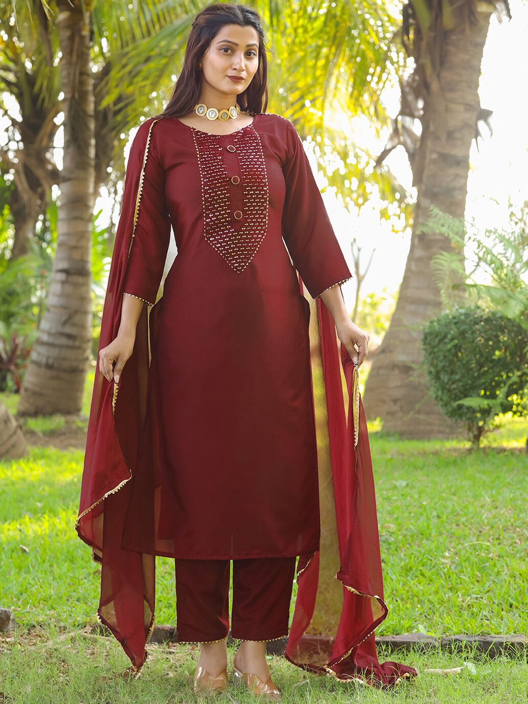 

Tikhi Imli Geometric Yoke Embroidered Mirror Work Straight Kurta & Trousers With Dupatta, Maroon
