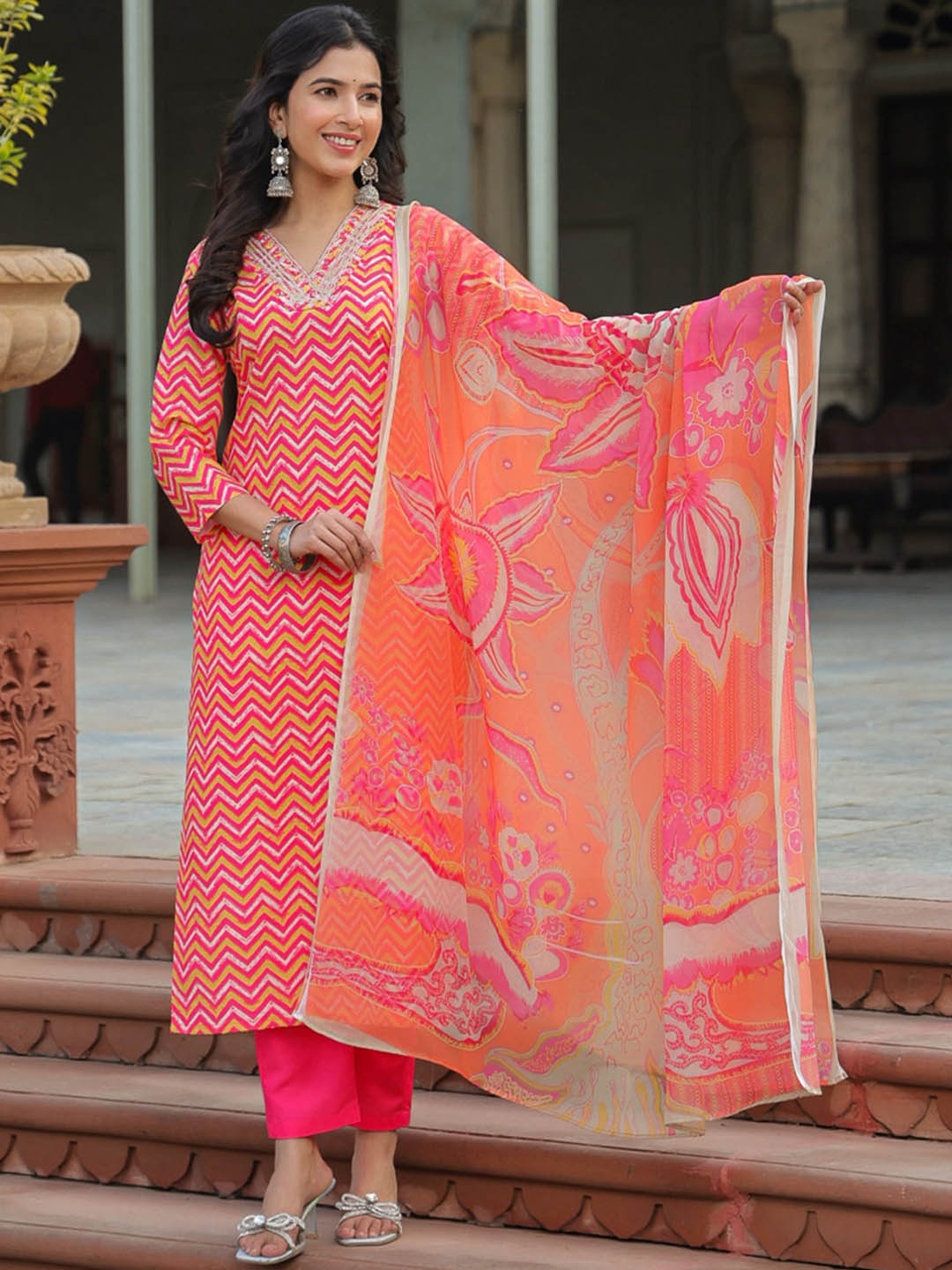 

KALINI Chevron Printed Kurta With Trousers & Dupatta, Pink