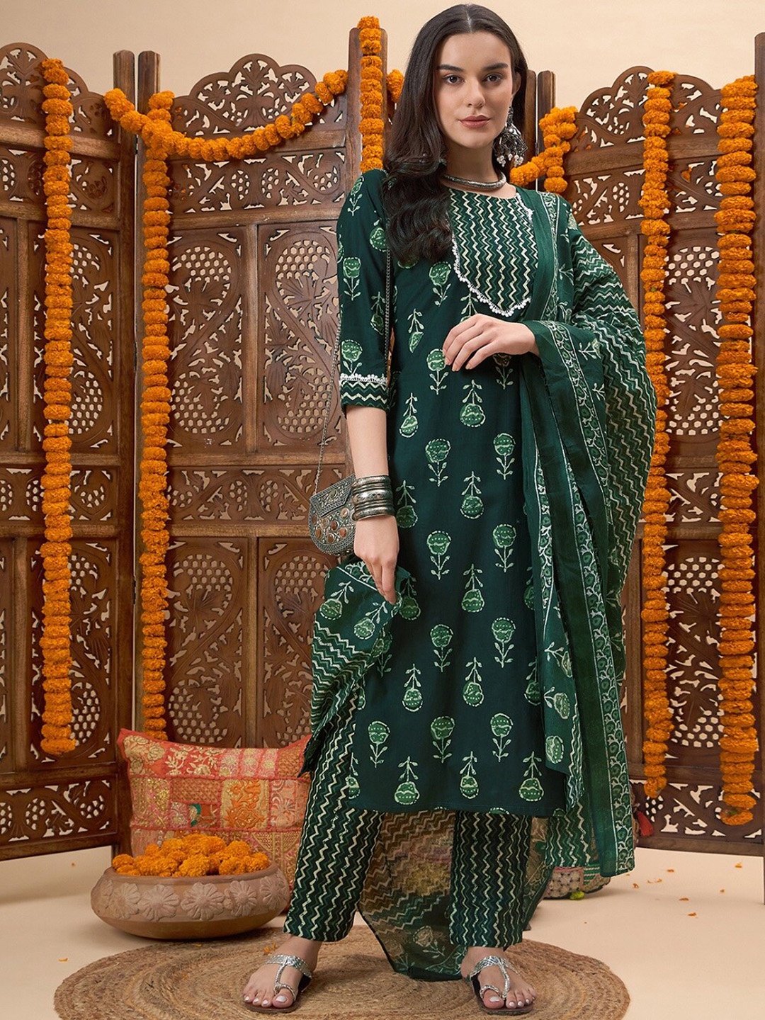 

KALINI Ethnic Motifs Printed Pure Cotton Kurta With Trousers & Dupatta, Green