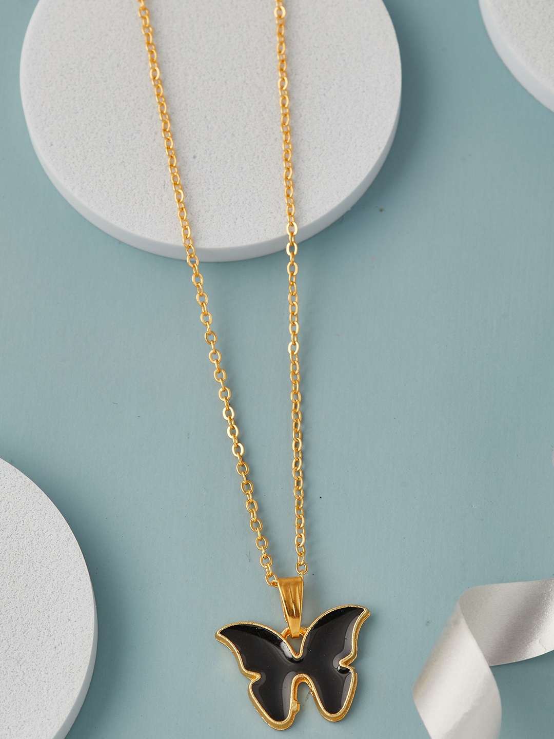 

DressBerry Black Gold-Plated Antique Chain
