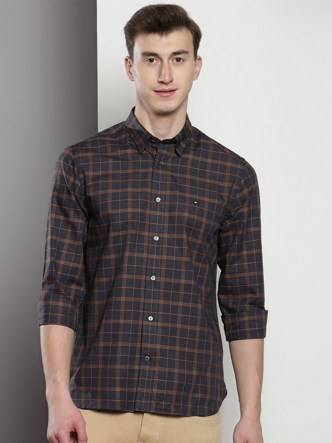 

Tommy Hilfiger Standard Tartan Checked Spread Collar Pure Cotton Casual Shirt, Navy blue