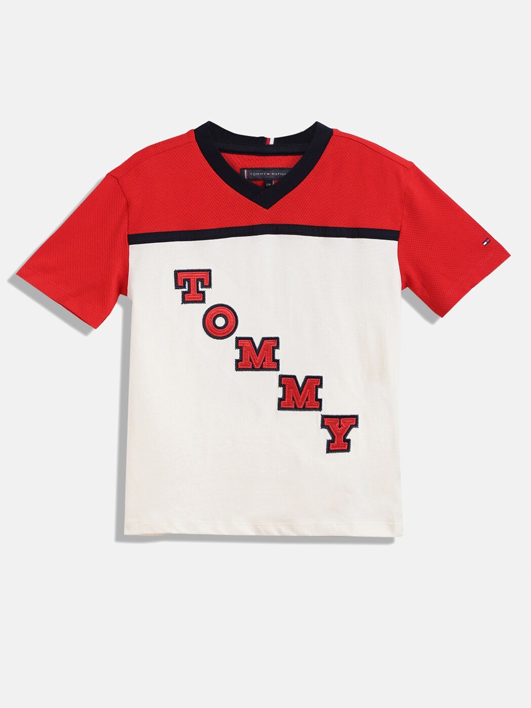 

Tommy Hilfiger Boys Colourblocked Pure Cotton T-shirt, Red