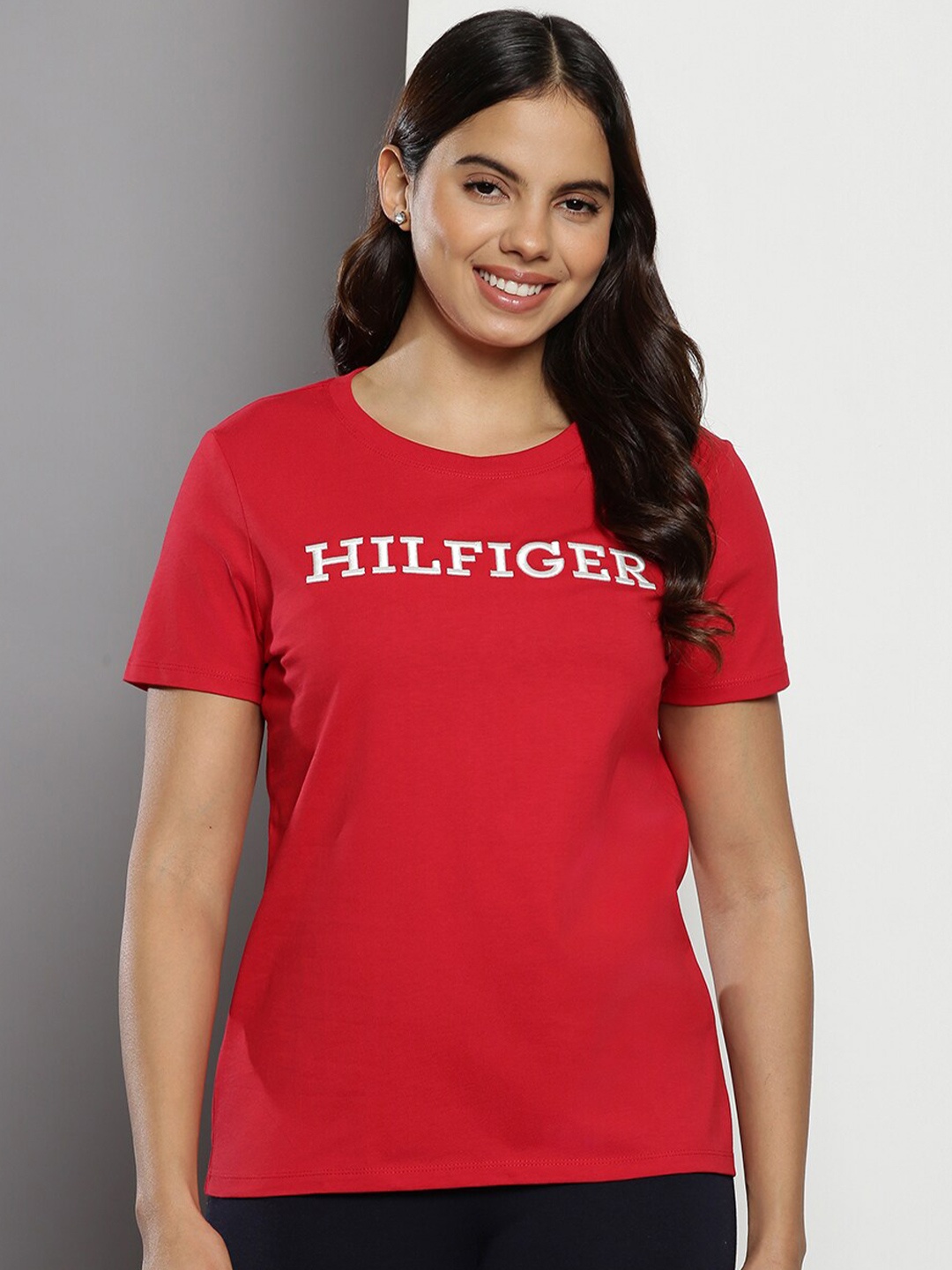 

Tommy Hilfiger Women Red T-shirt