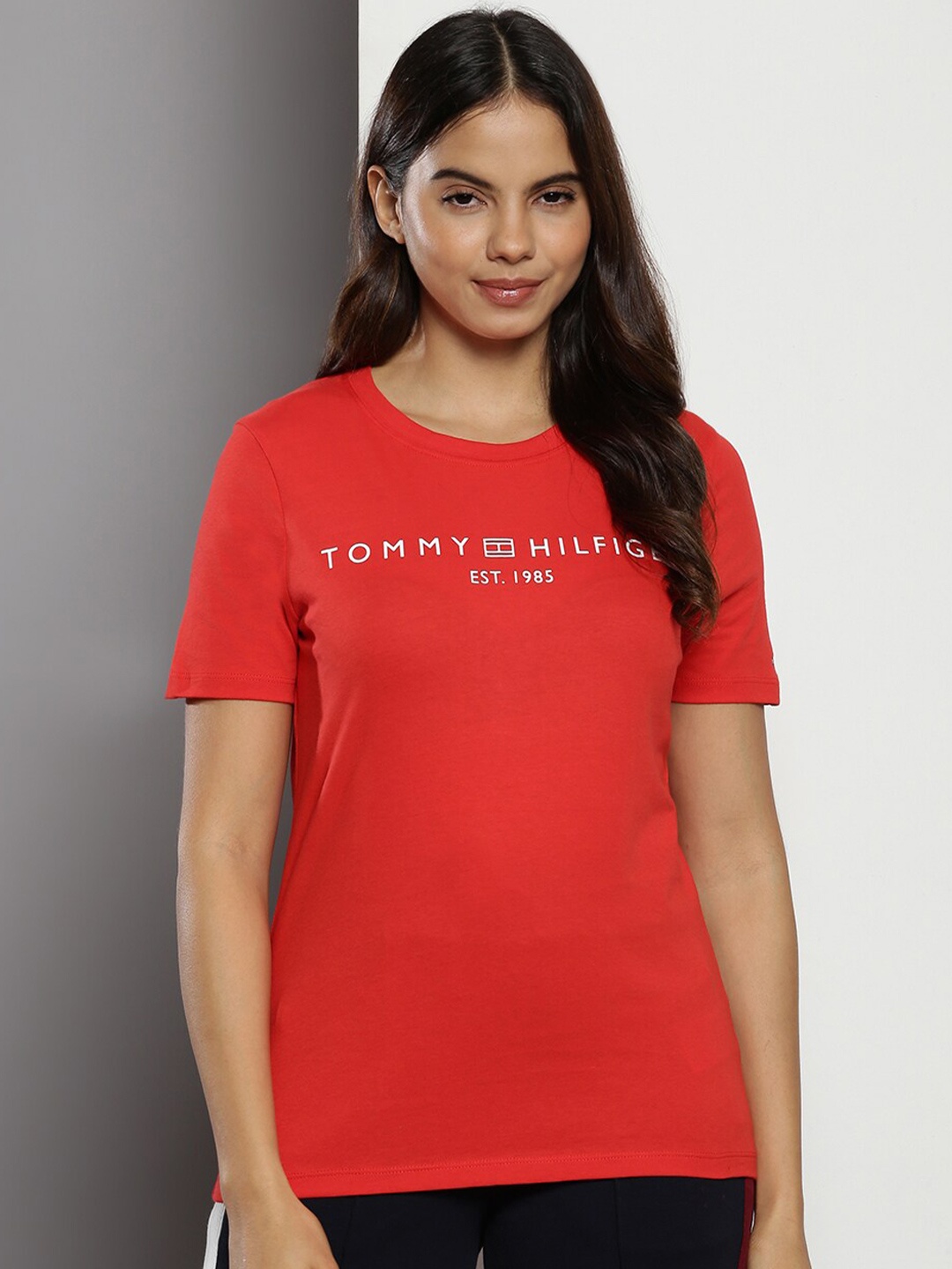 

Tommy Hilfiger Women Red T-shirt