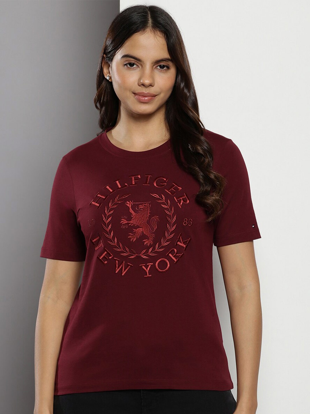 

Tommy Hilfiger Women Burgundy T-shirt