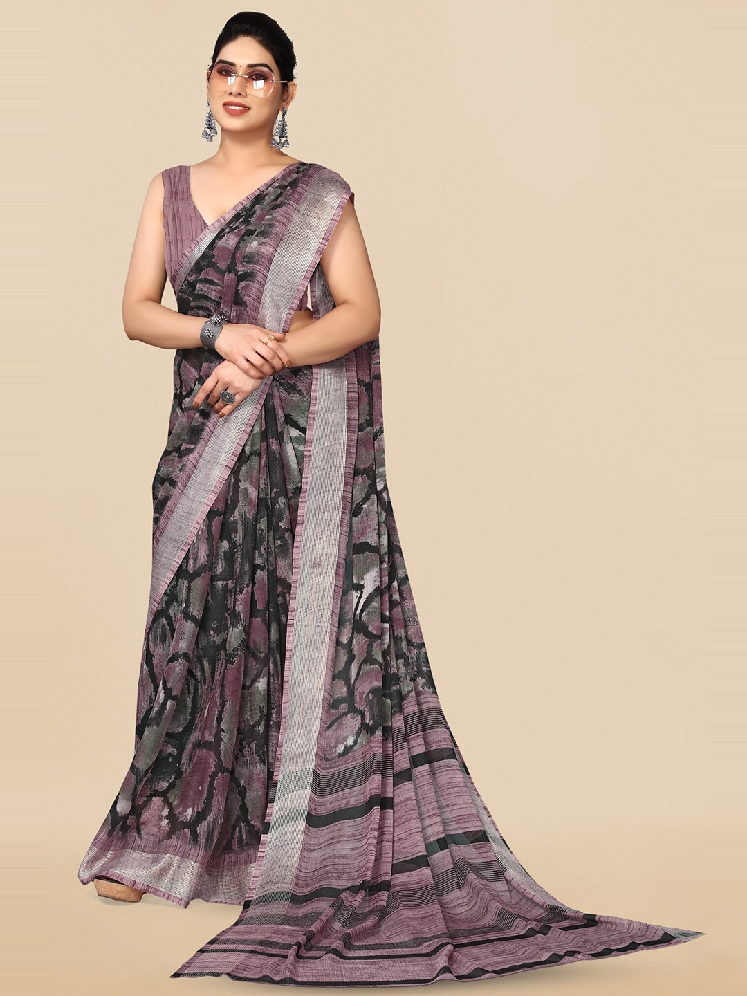 

KALINI Abstract Printed Zari Saree, Black