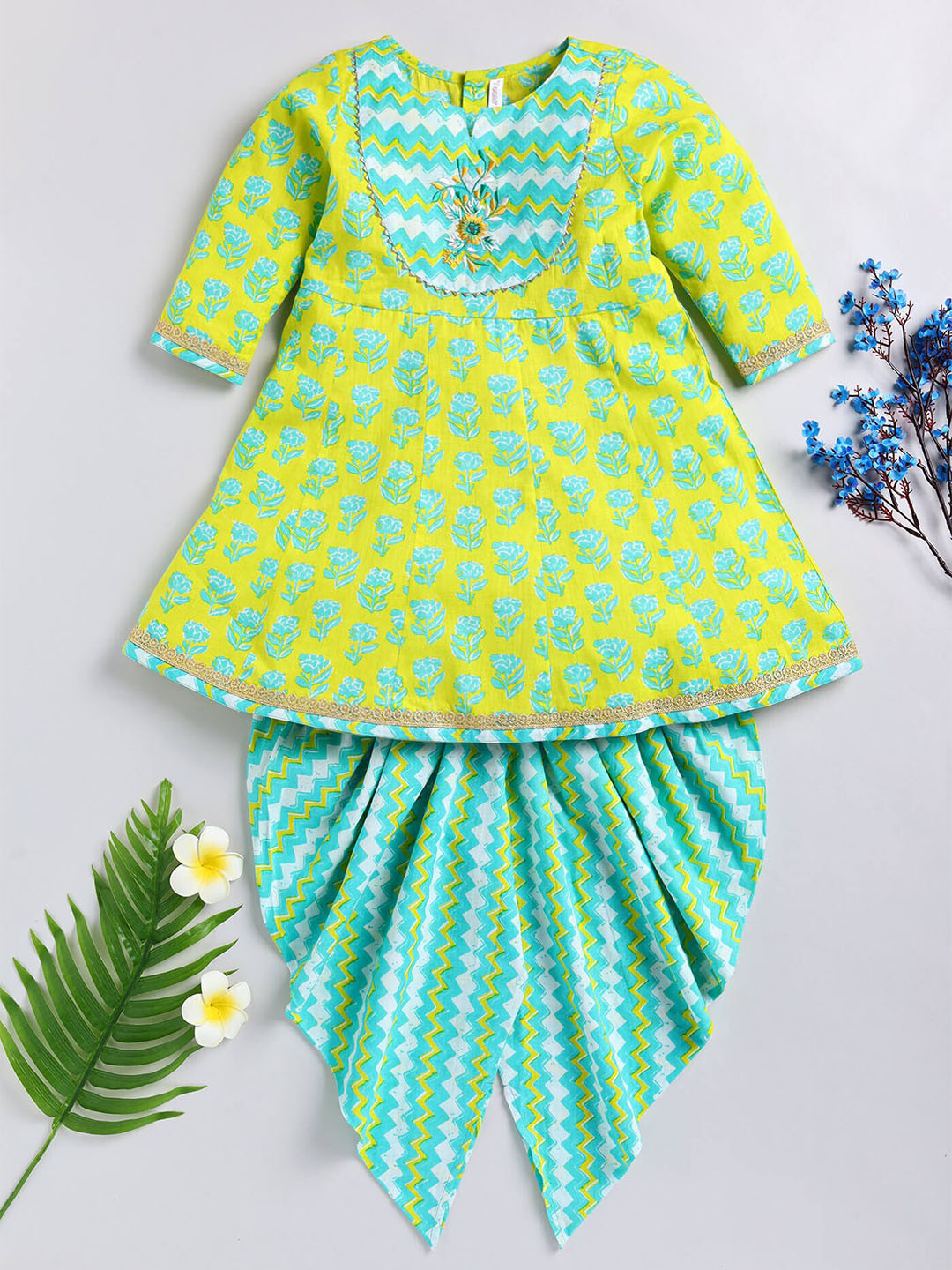 

Toonyport Girls Printed Pure Cotton Tunic With Dhoti Pants, Green
