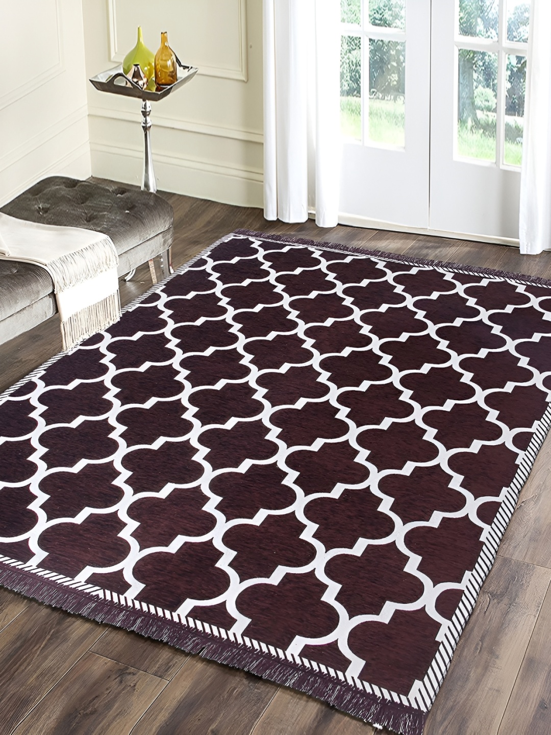 

Sparrow world Brown & White Geometric Living Room Carpet