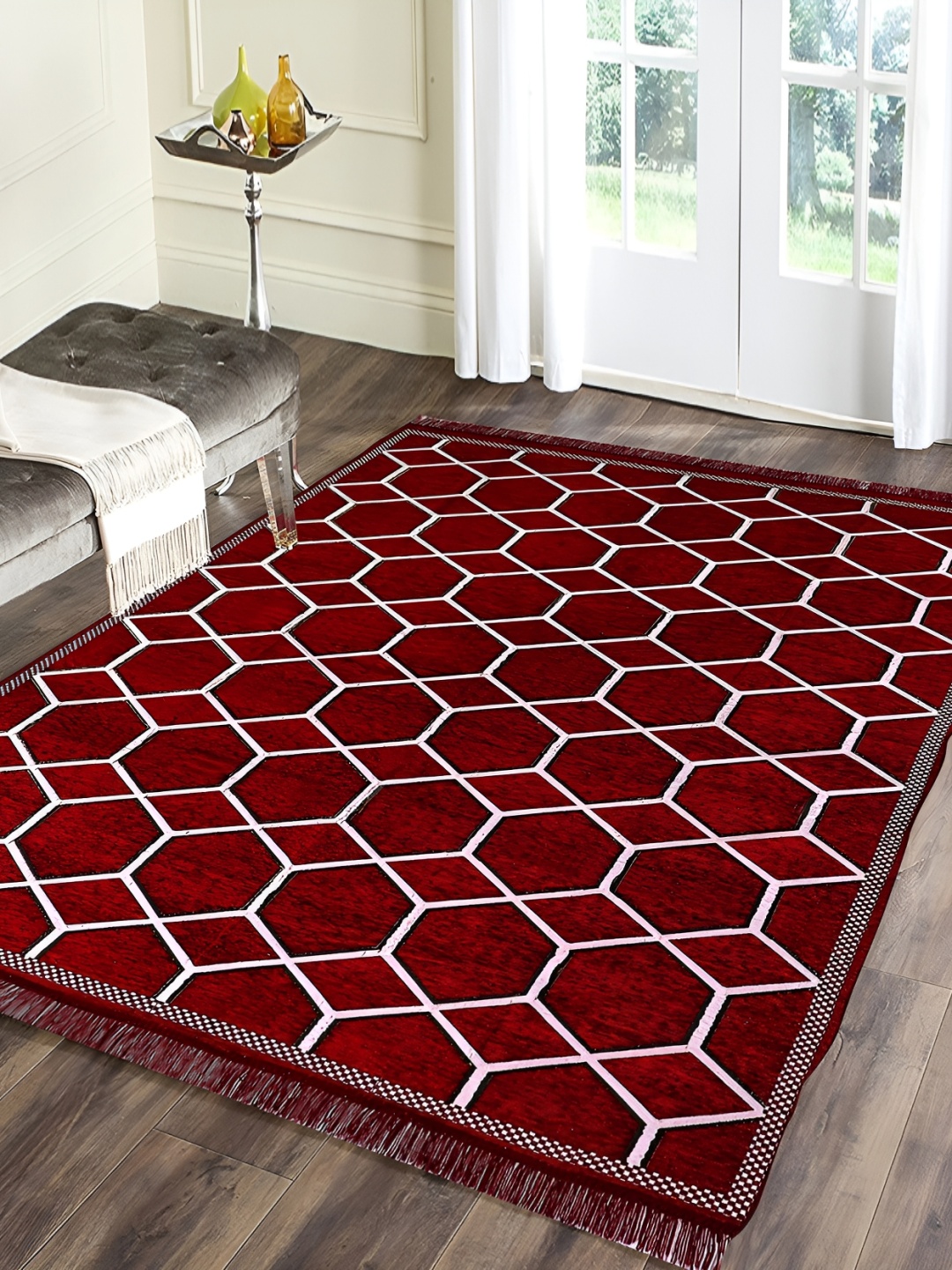 

Sparrow world Maroon & White Geometric Living Room Carpet