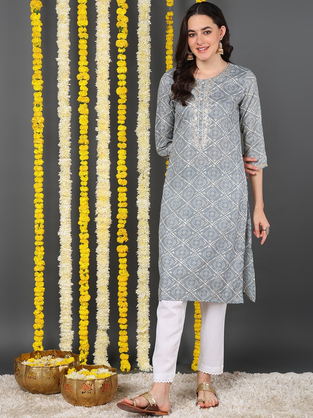 

AHIKA Bandhani Printed Kurta, Grey