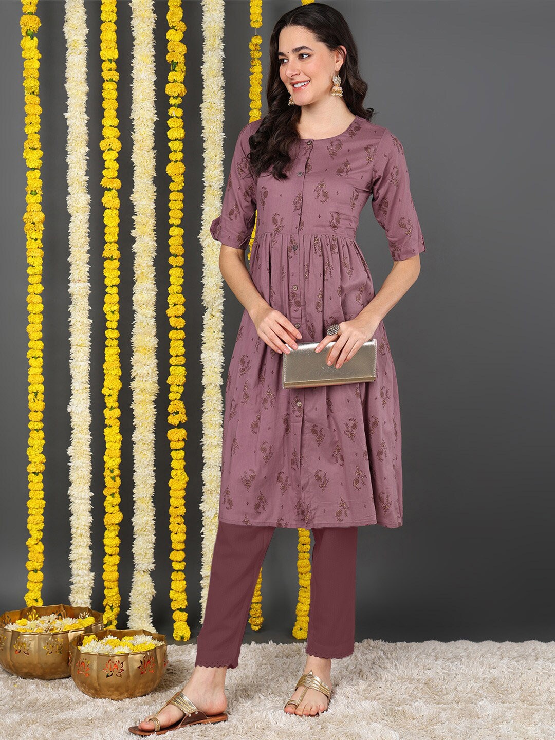 

AHIKA Ethnic Motifs Printed Round Neck Anarkali Kurta, Mauve
