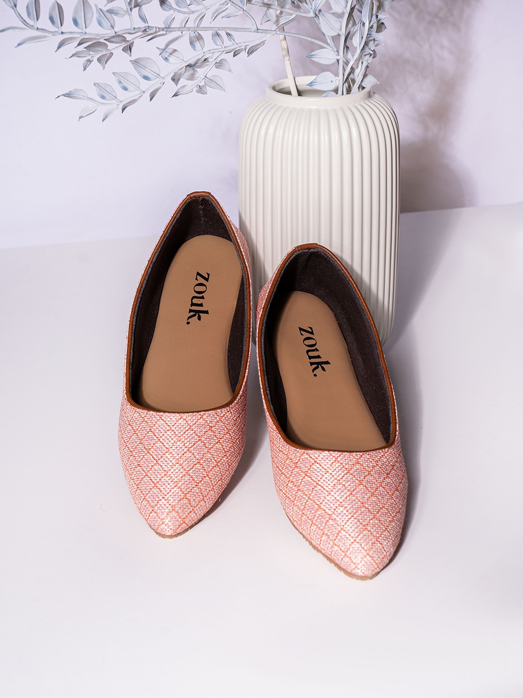 

ZOUK Textured Pointed Toe Fabric Ballerinas, Pink