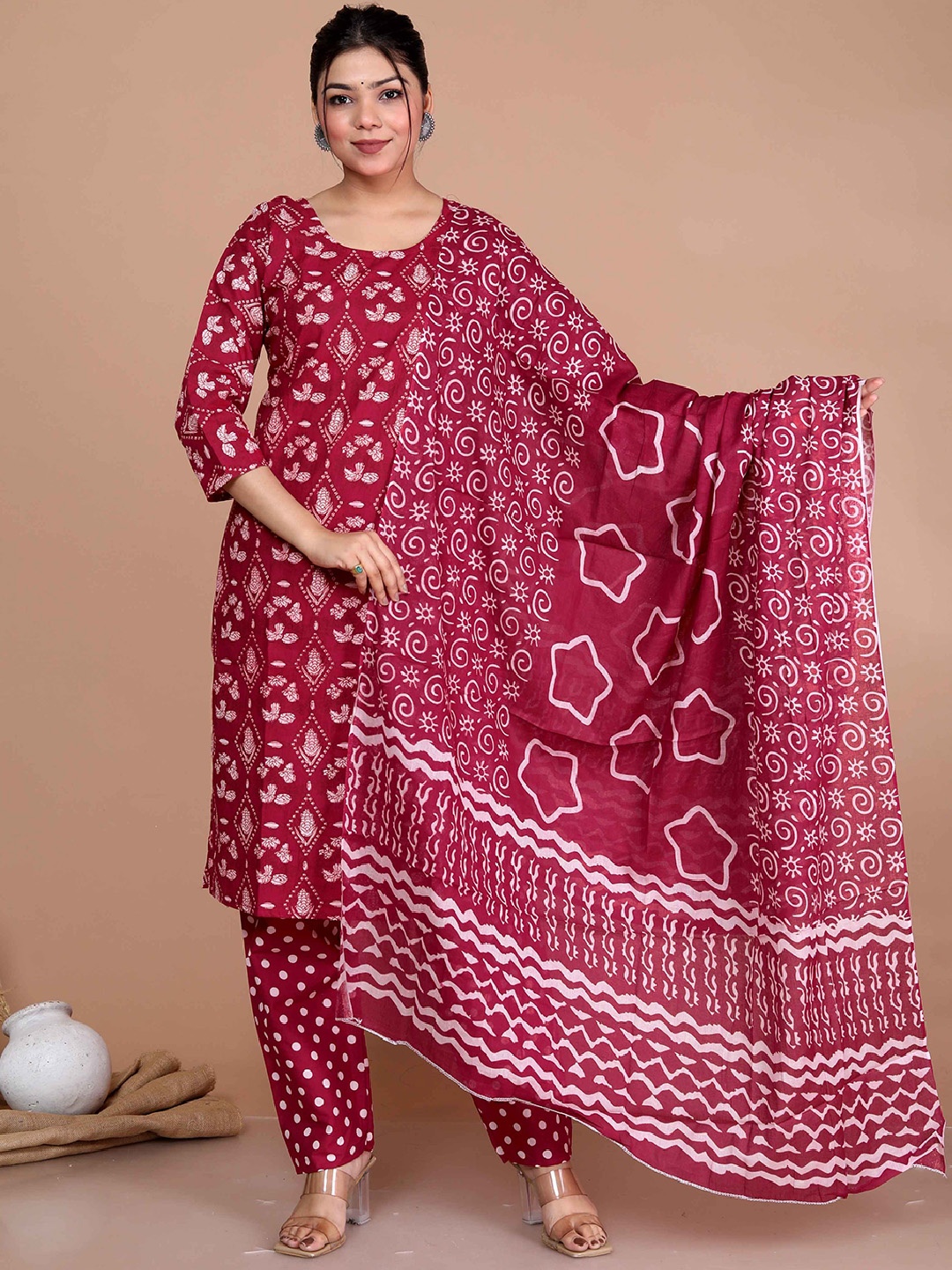 

MIRAVAN Floral Printed Pure Cotton Kurta with Palazzos & With Dupatta, Maroon