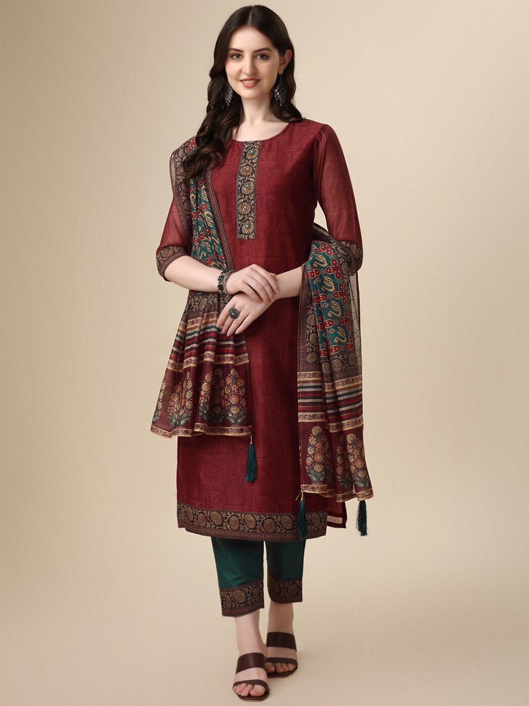 

KALINI Round Neck Kurta With Trousers & Dupatta, Maroon