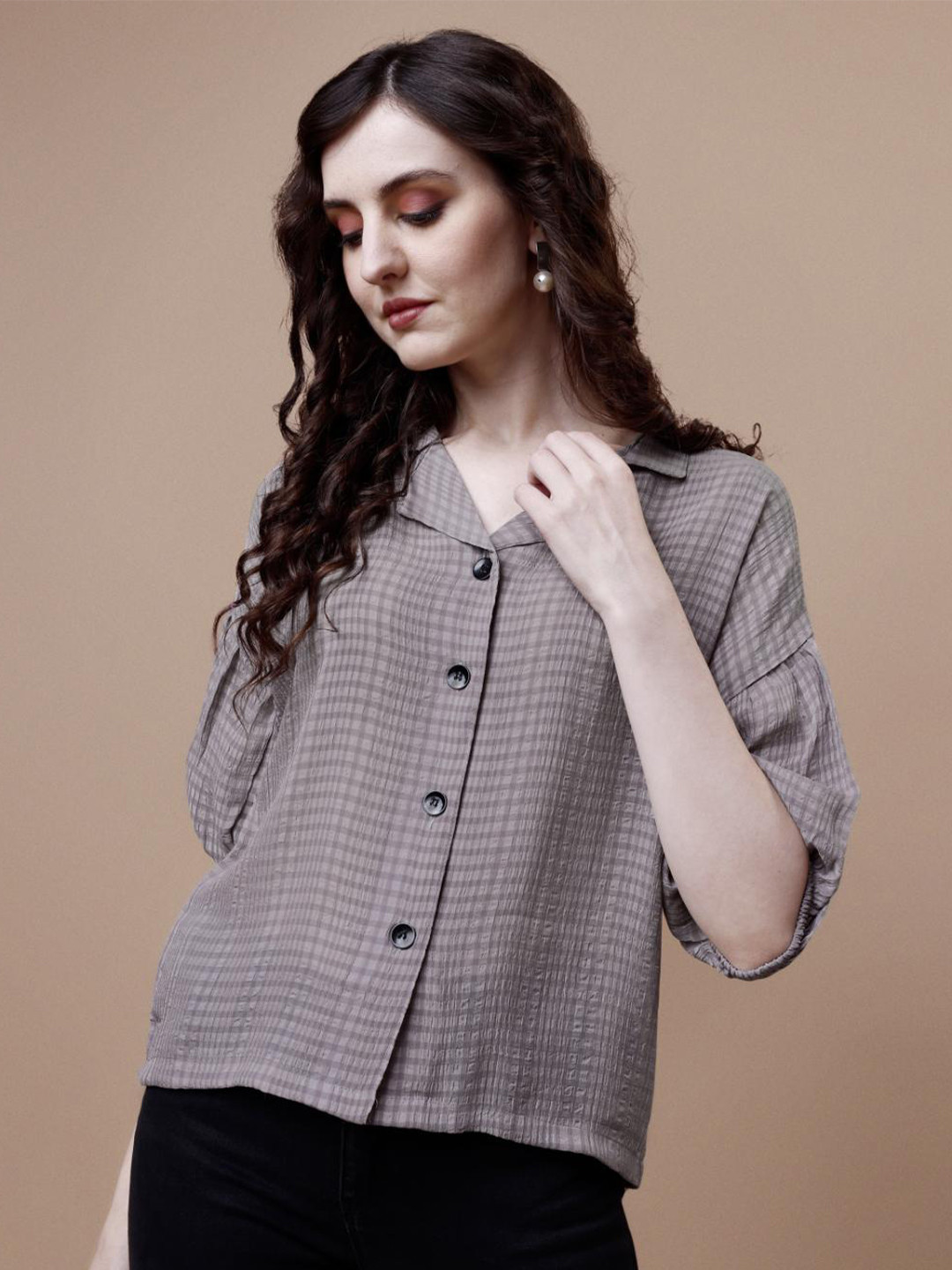 

Fashion2wear Checked Spread Collar Textured Georgette Casual Shirt, Grey