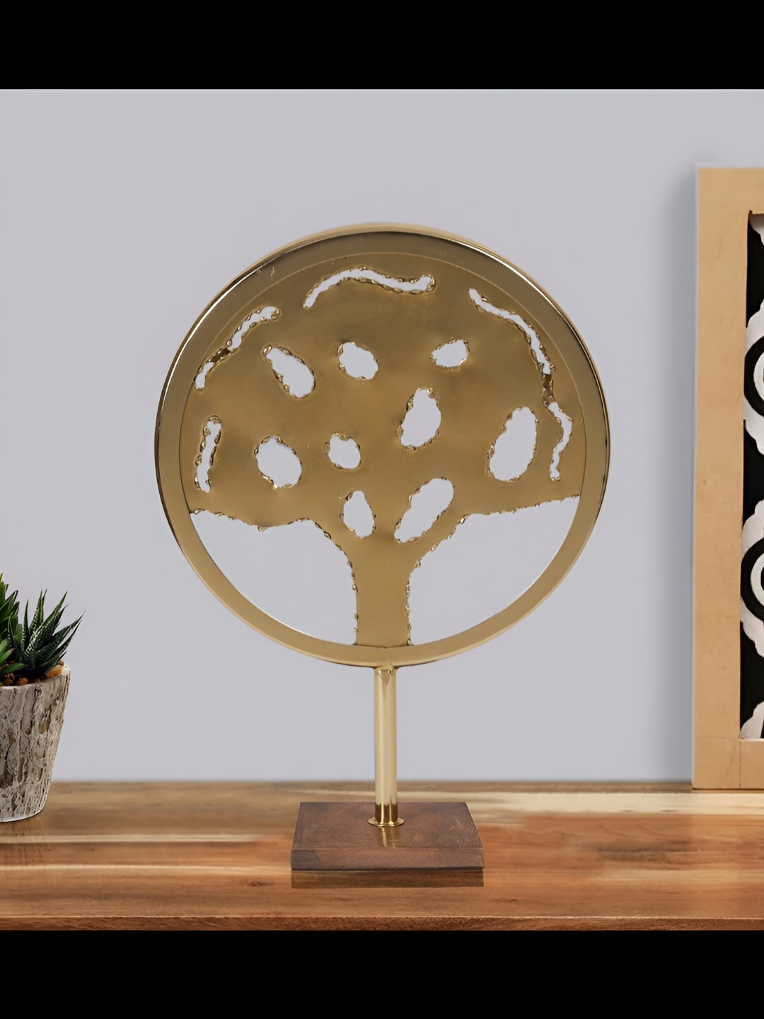 

Cocovey Homes Gold-Toned Tree Curio Steel Showpieces