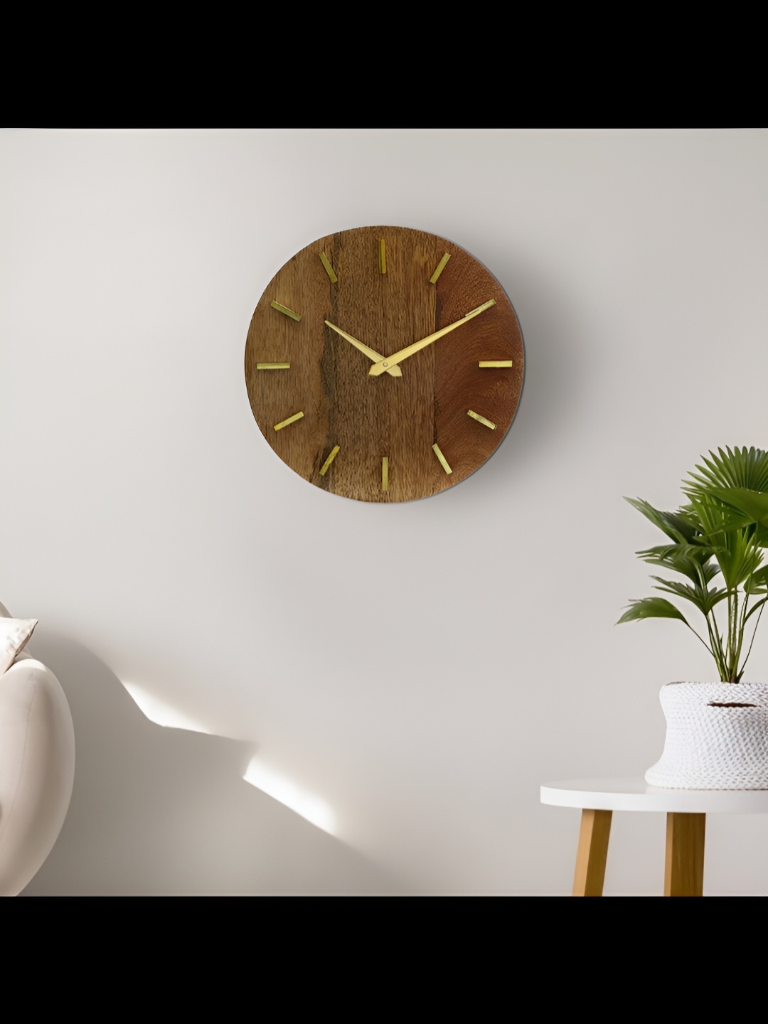 

Cocovey Homes Brown Round Shaped Analogue Contemporary Wooden Wall Clock