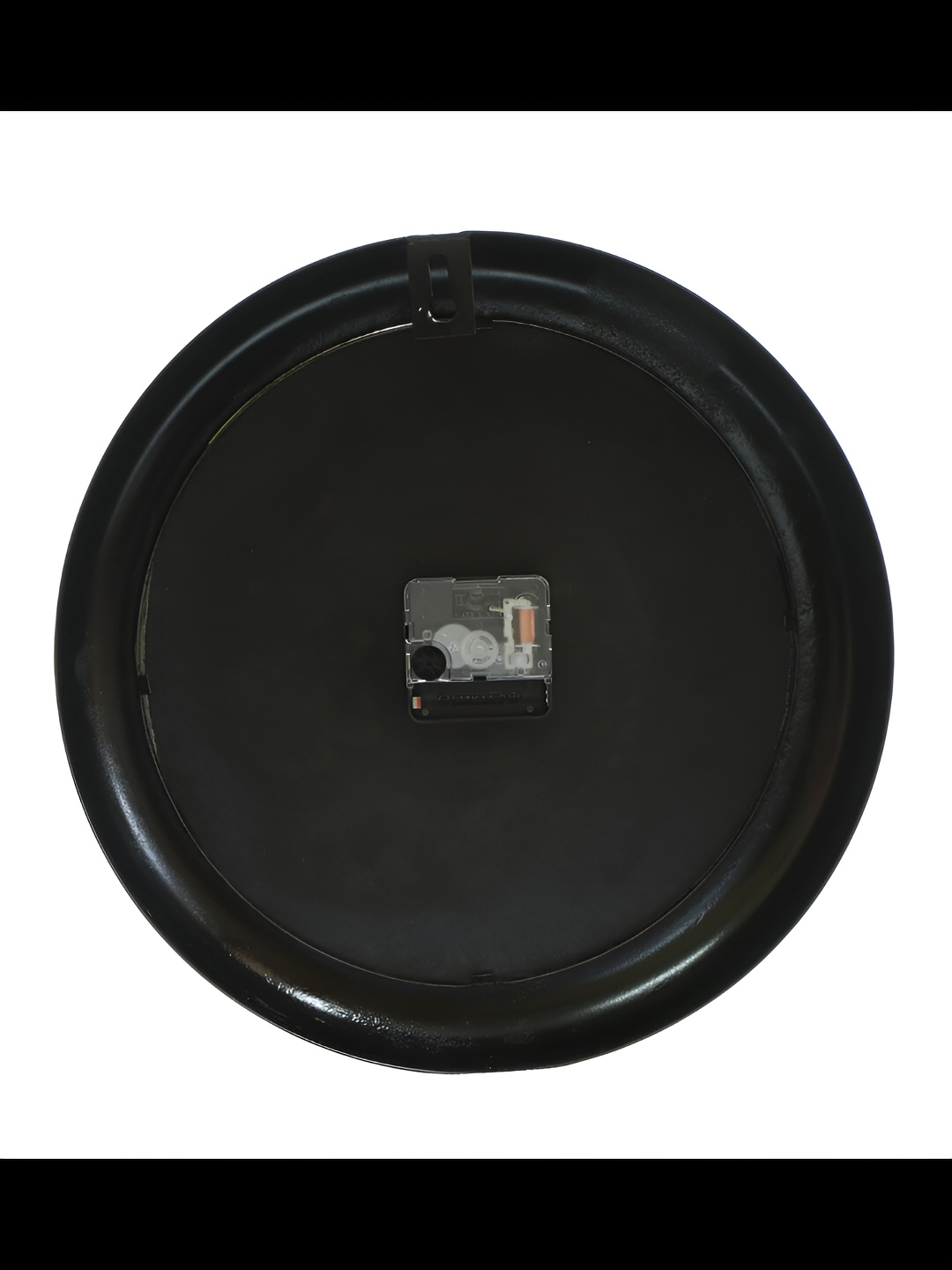 

Cocovey Homes Black & White Round Shaped Analogue Contemporary Metal Wall Clock