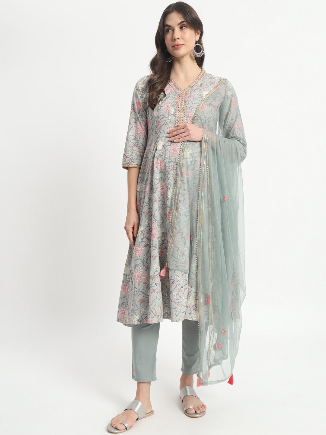 

mumzhug Floral Printed A-Line Maternity Pure Cotton Kurta with Trousers & Dupatta, Green