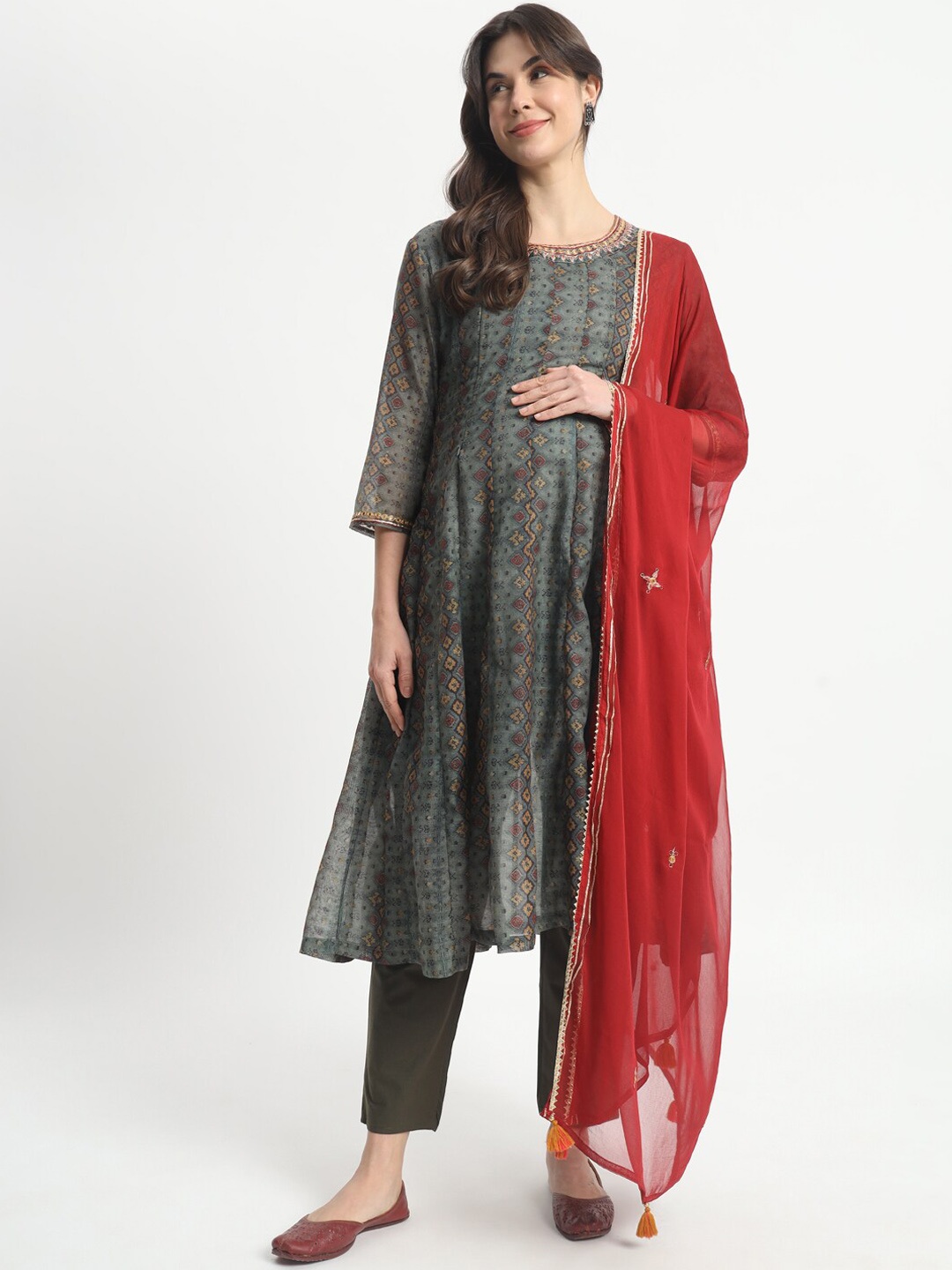 

mumzhug Embroidered Chanderi Cotton A-line Maternity Kurta with Palazzos & With Dupatta, Olive