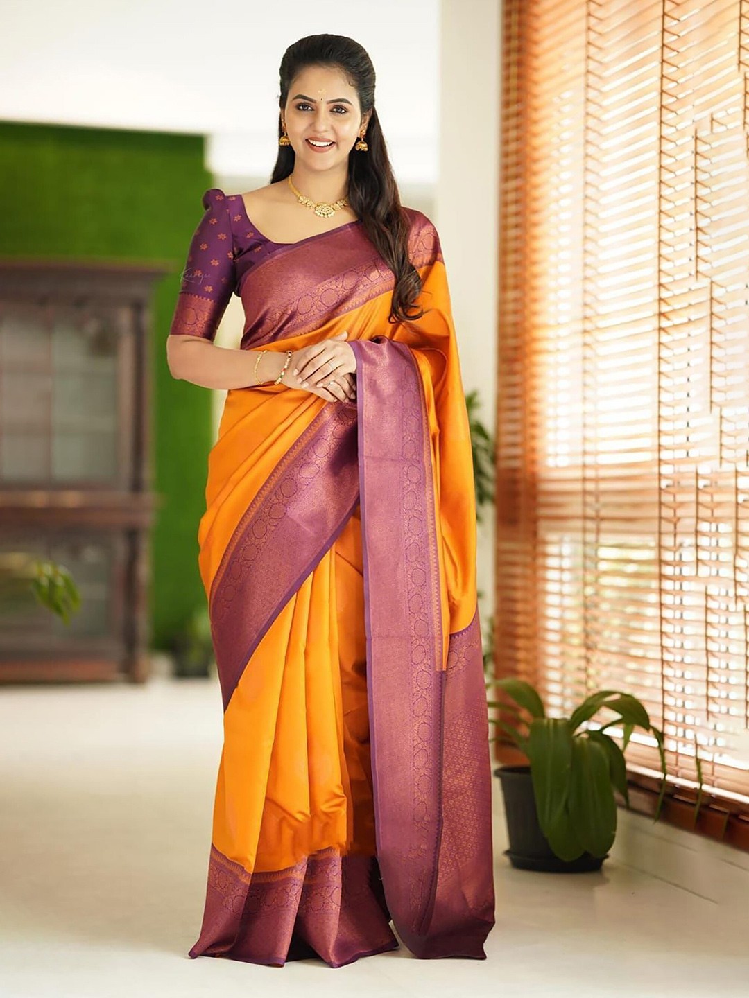 

KALINI Woven Design Zari Banarasi Saree, Yellow