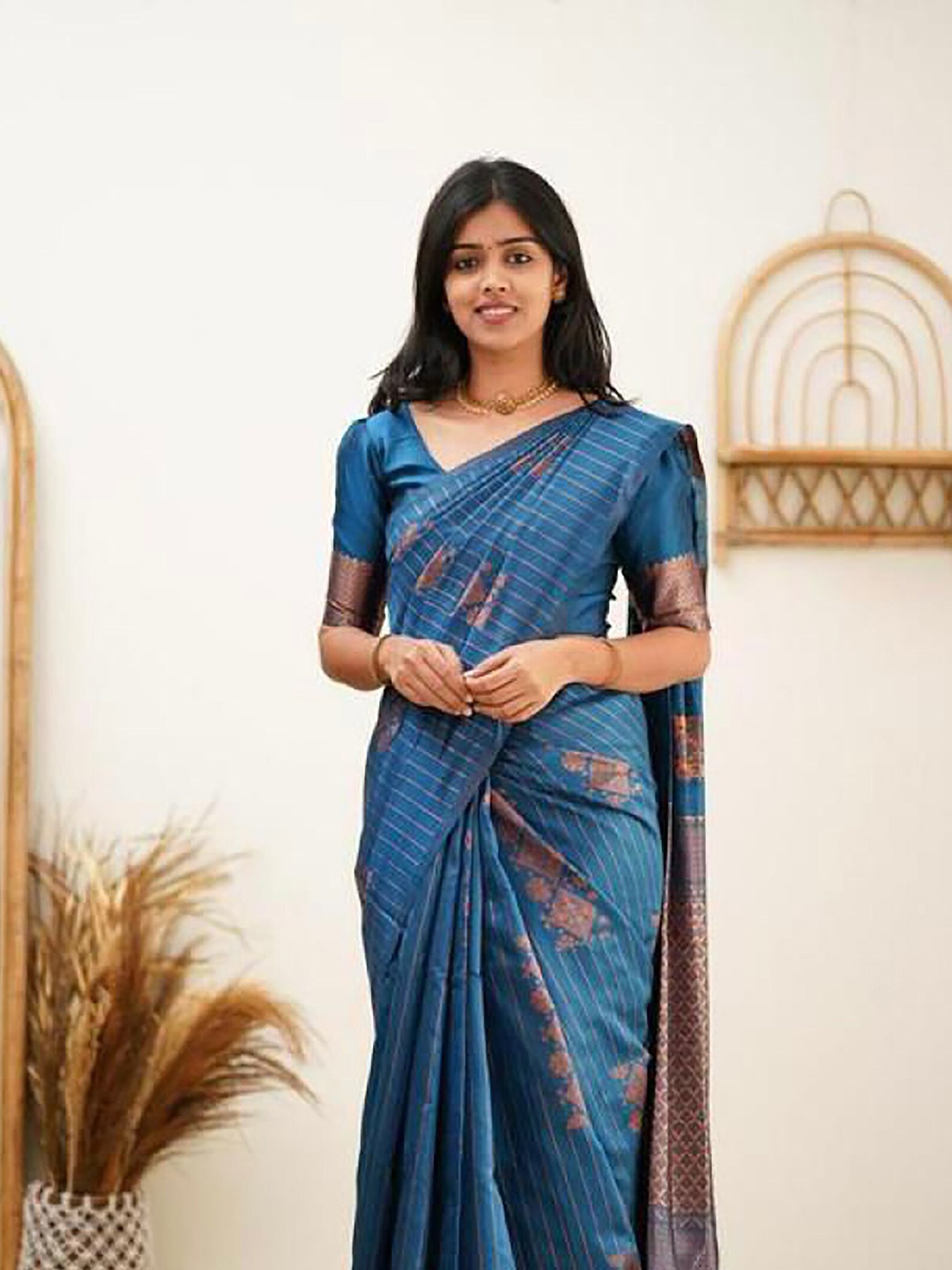 

KALINI Geometric Woven Design Zari Banarasi Saree, Blue
