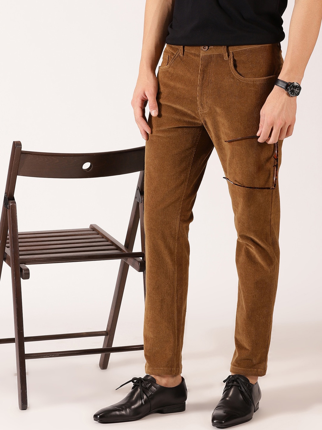 

Mast & Harbour Men Original Mid Rise Corduroy Chinos, Brown