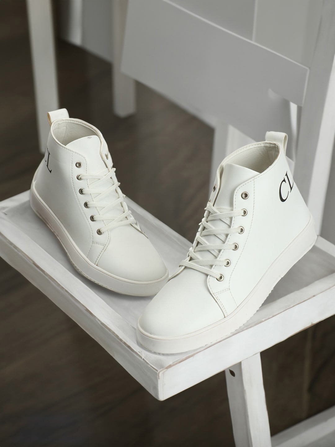 

Carlton London Men Mid-Top Comfort Insole Lace-Ups Sneakers, White