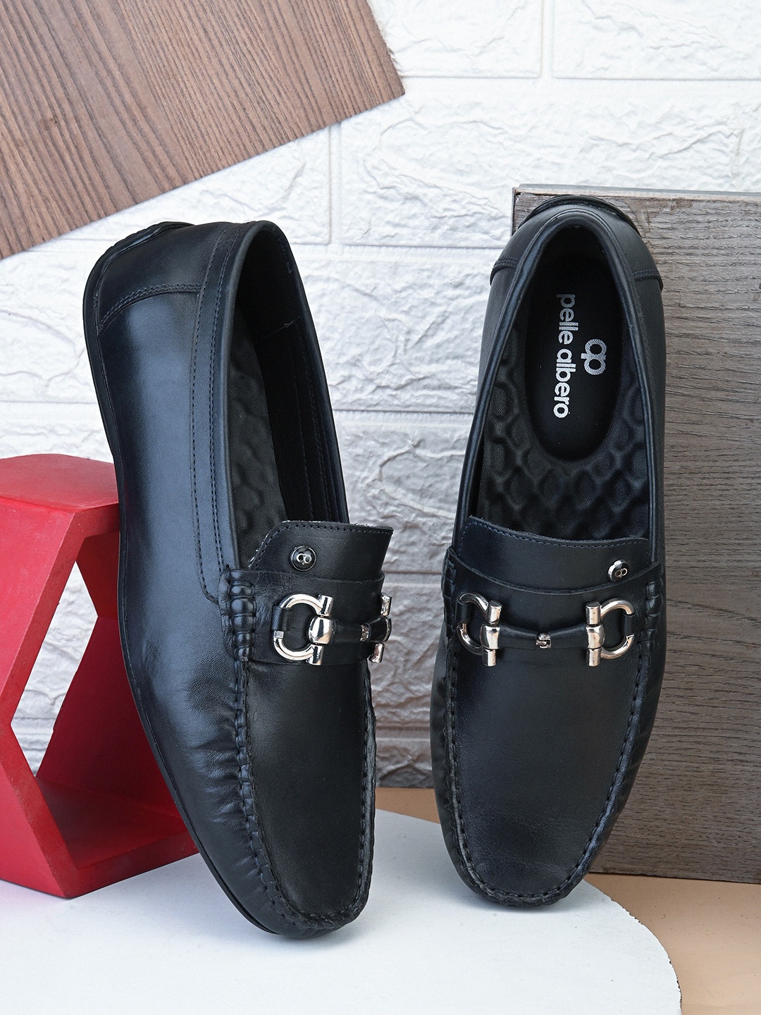 

pelle albero Men Square Toe Comfort Insole Lightweight Leather Horsebit Loafers, Black
