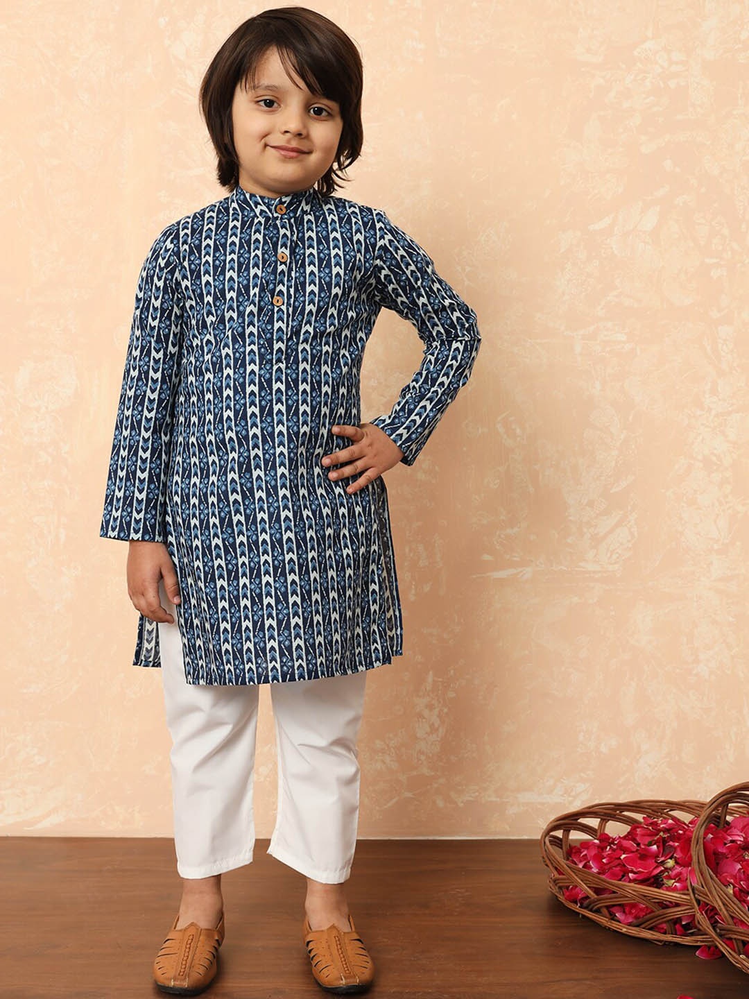 

Readiprint Boys Ethnic Motifs Printed Pure Cotton Straight Kurta With Pyjamas, Blue