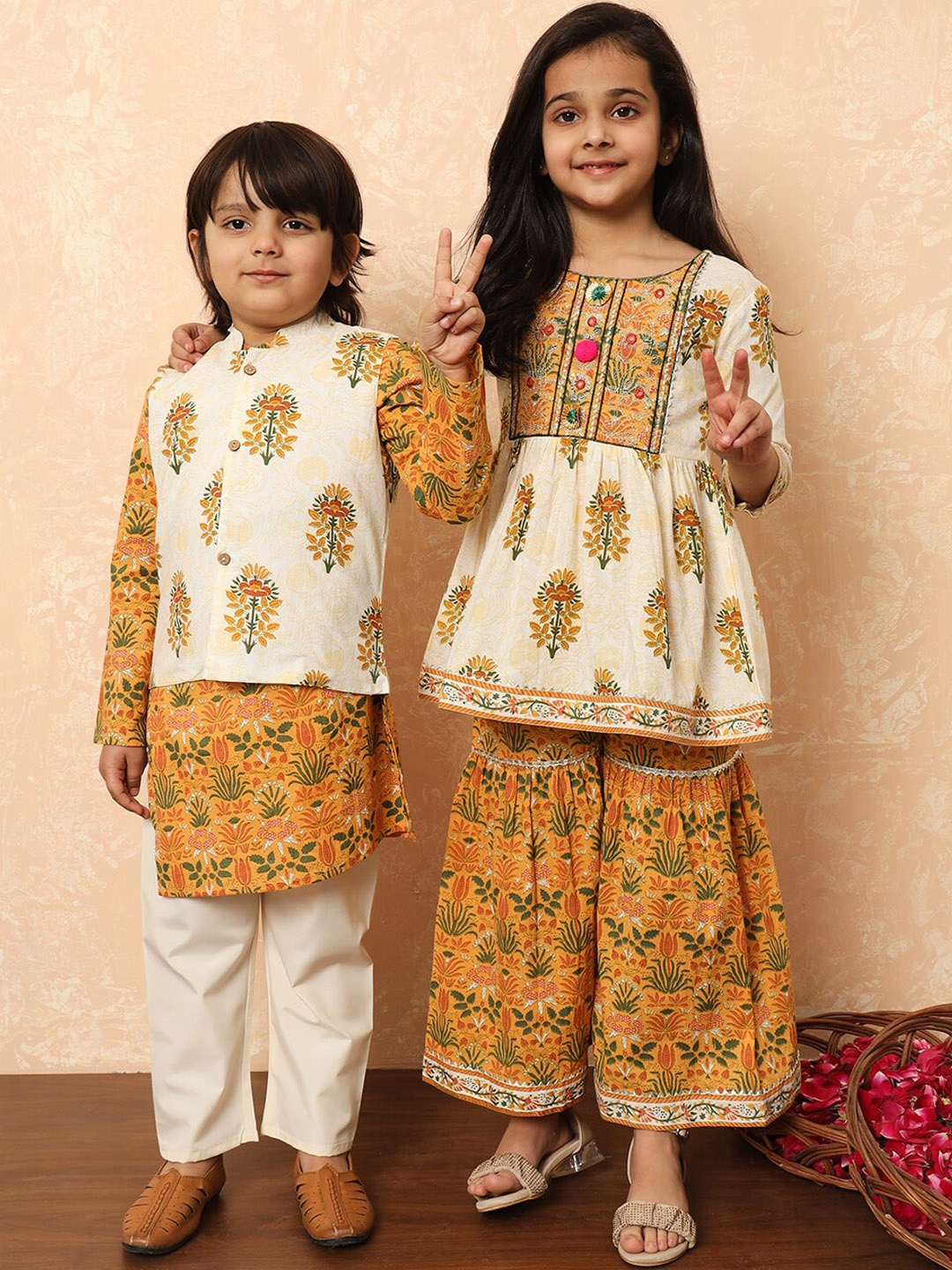 

Readiprint Boys Floral Printed Pure Cotton Straight Kurta With Pyjamas, Mustard