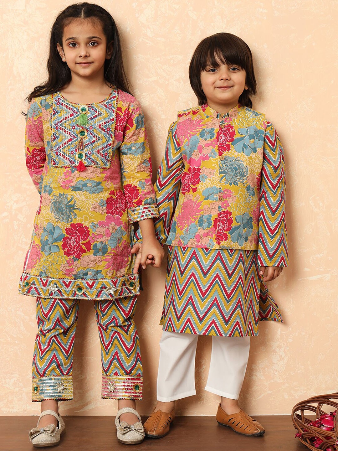 

Readiprint Girls Floral Printed Sequinned Pure Cotton Straight Kurta With Pyjamas, Mustard