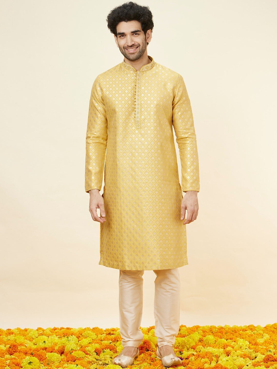 

Manyavar Woven Design Kurta with Pyjamas, Yellow