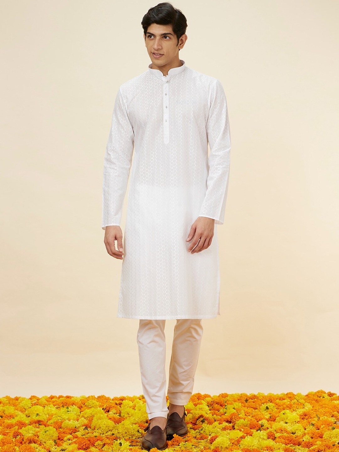 

Manyavar Woven Design Pure Cotton Kurta with Pyjamas, White