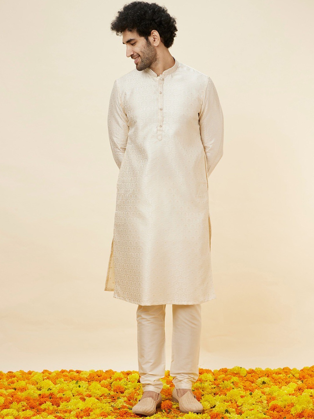 

Manyavar Ethnic Motifs Woven Design Kurta with Pyjamas, Cream