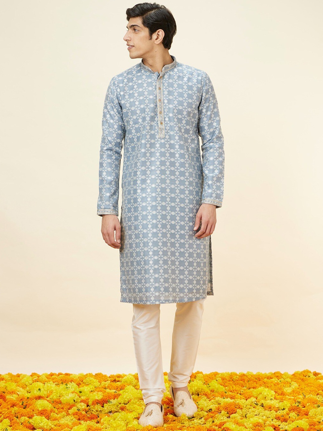 

Manyavar Woven Design Kurta with Pyjamas, Grey